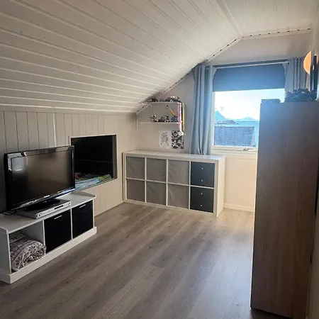 Cozy House Centrally Located And Close To Hiking Areas And Lägenhet