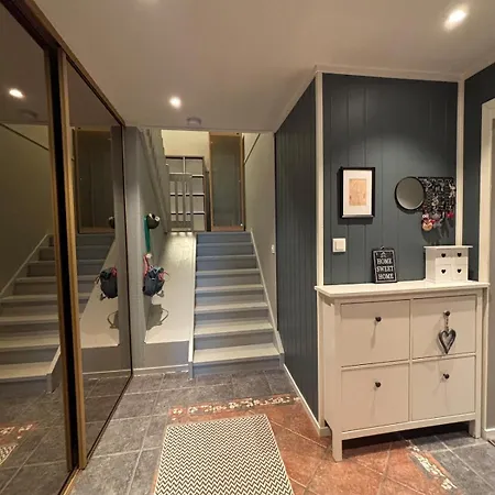 Cozy House Centrally Located And Close To Hiking Areas And Bodö