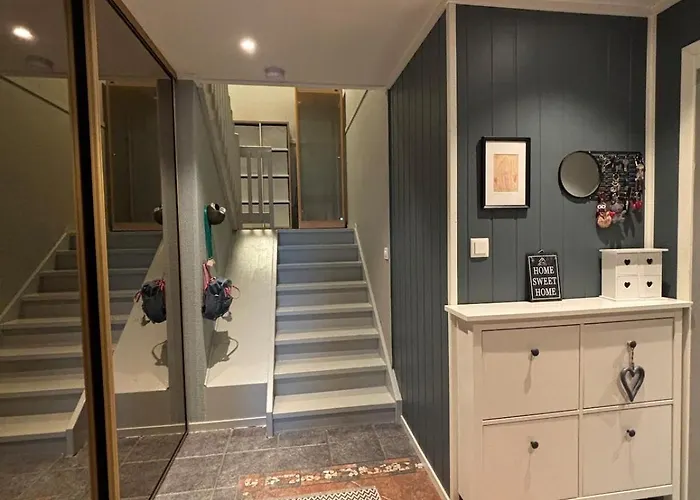 Cozy House Centrally Located And Close To Hiking Areas And Будё