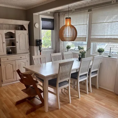 Cozy House Centrally Located And Close To Hiking Areas And Apartman